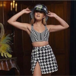 IVY PARK HALLS OF IVY SKIRT SIZE XL